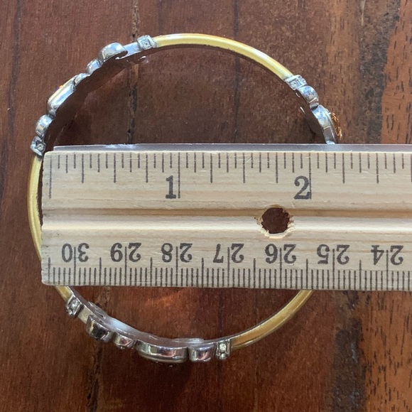 Brighton Lioness Bangle with 2 extra bracelets - Picture 5 of 7